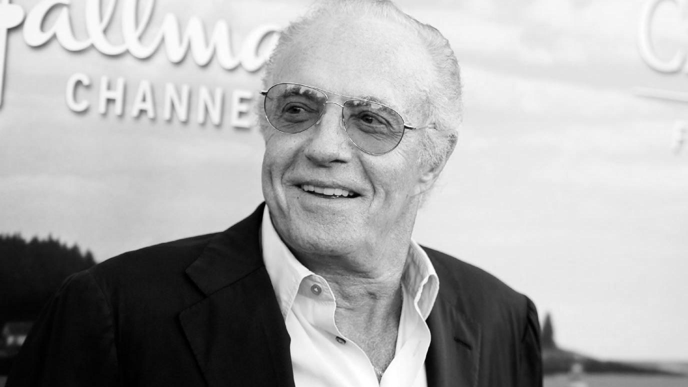 Der 82-jährige Schauspieler James Caan, der vor allem für seine Rolle als Sonny Corleone in "Der Pate" bekannt ist, aber auch in Filmen wie "Rollerball" oder "Misery" glänzte, verstarb am Abend des 6. Juli. Die Todesursache wurde zunächst nicht bekannt gegeben.