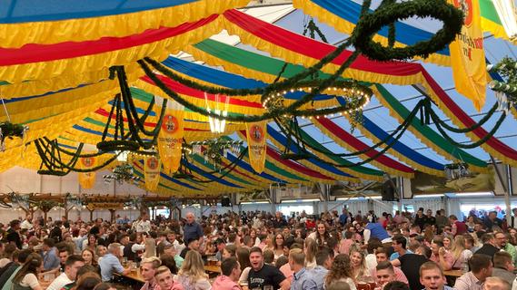 Schlägerei im Weinzelt: Polizei Treuchtlingen zieht erste Volksfest-Bilanz