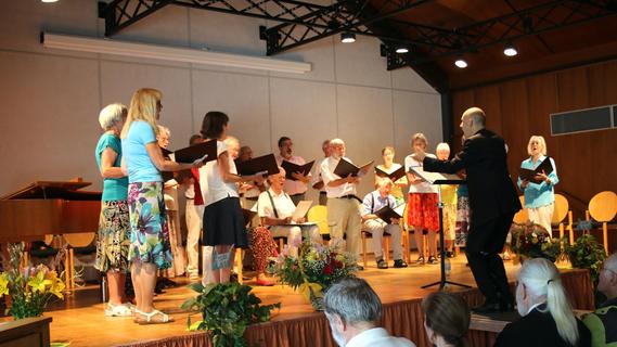 Singgemeinschaft Buckenhof mit "starken Frauen"