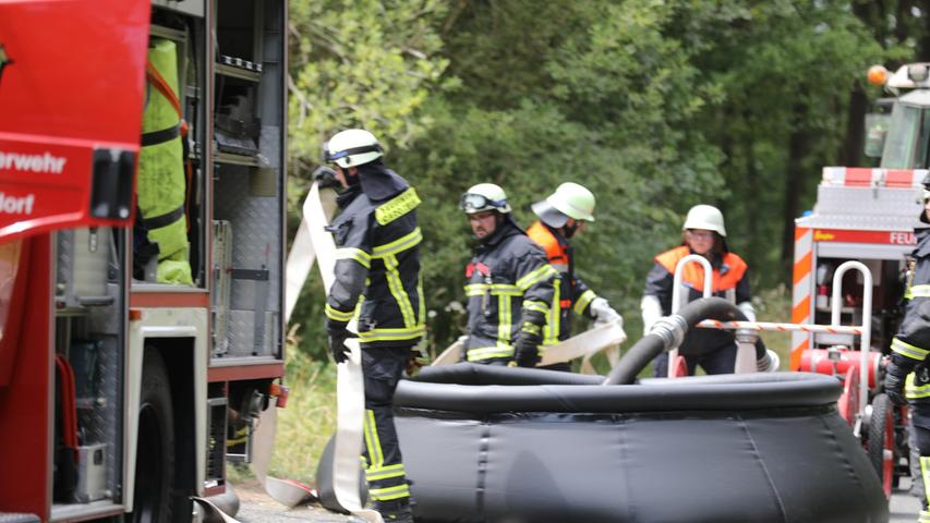 Im Wald bei Großhabersdorf hatten die Brandschützer die Situation schnell unter Kontrolle.