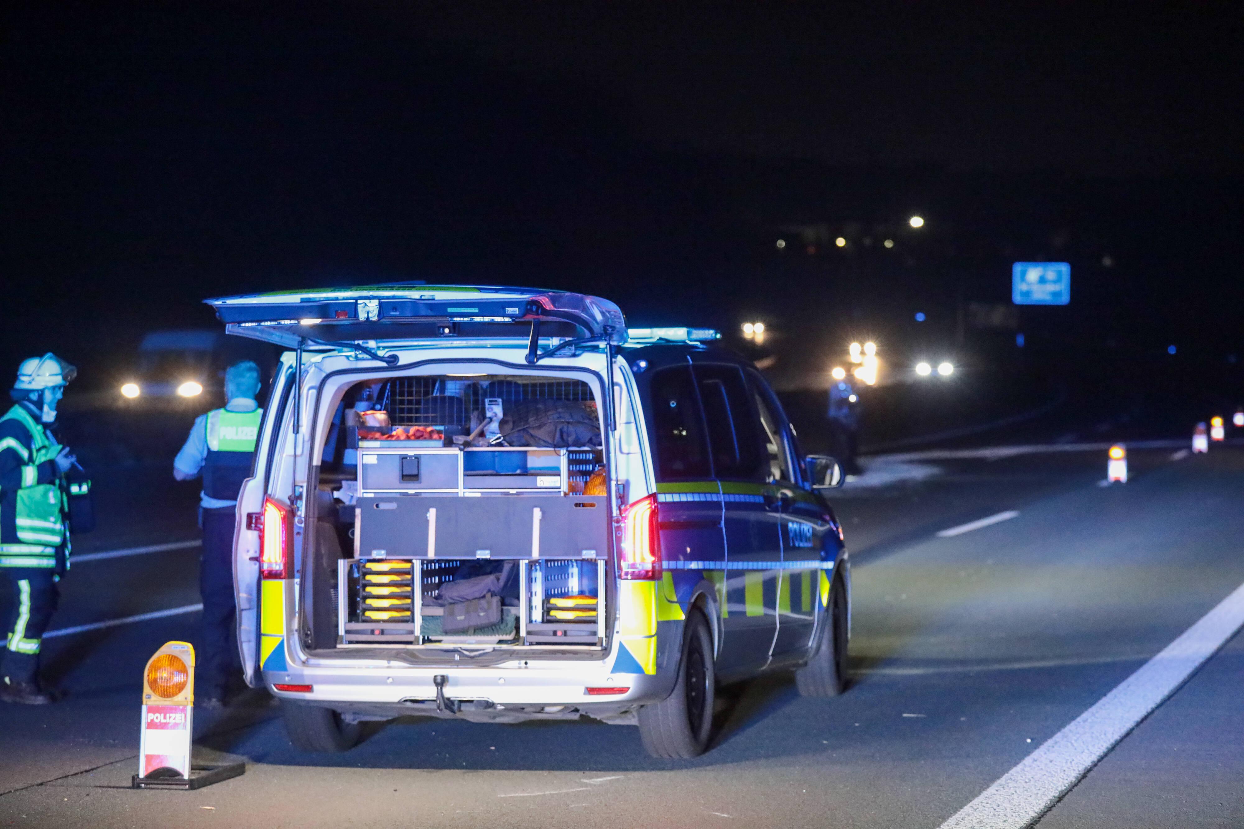 Über 50.000 Euro Schaden: BMW-Fahrer erkennt Stau auf der A6 zu spät