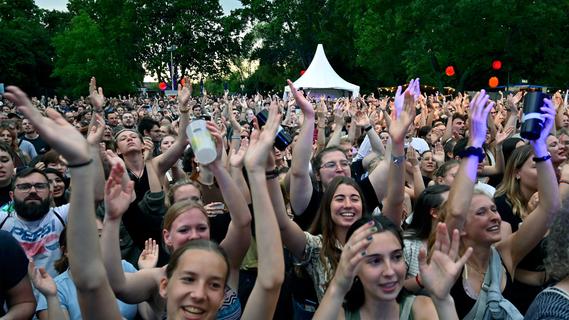 So feierten die Fans beim Von wegen Lisbeth Konzert in Erlangen