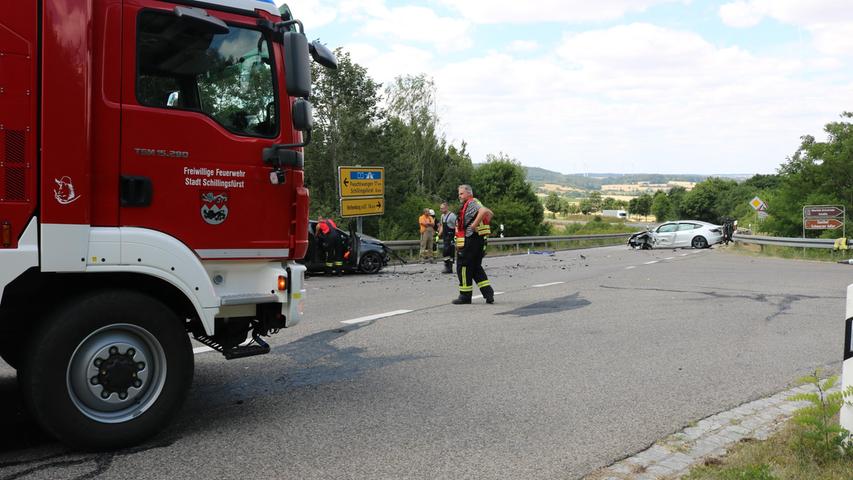 Die Strecke war für mehrere Stunden gesperrt. Die Feuerwehren Oestheim, Schillingsfürst und Wörnitz waren vor Ort und sicherten die Unfallstelle. Am Nachmittag konnte die Staatsstraße 2419 wieder für den Verkehr freigegeben werden.