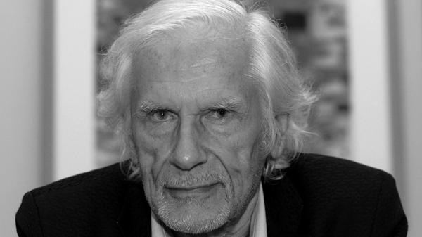 Der Künstler, Physiker und Science-Fiction-Autor Herbert W. Franke ist tot. Er ist am 16. Juli 2022 im Alter von 95 Jahren im Kreise seiner Familie im oberbayerischen Egling (Landkreis Bad Tölz-Wolfratshausen) gestorben.