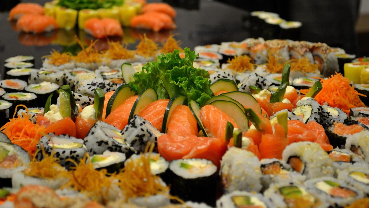 Sushimi, Makis und Nigiri sind nur einige der Sushi-Kreationen der japanischen Küche.
