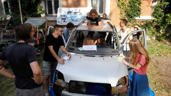 "Nürnberg Autofrei": Bürgerbegehren will Kfz-Verkehr auf ein Minimum reduzieren - Demo am Samstag