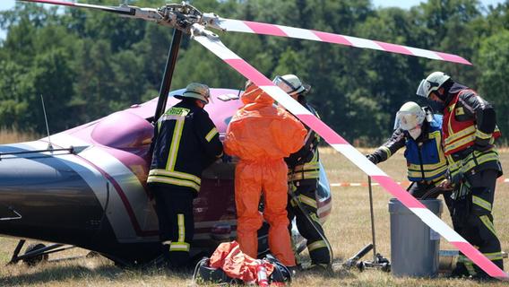 Hubschrauber-Pilot muss notlanden: Großeinsatz im Nürnberger Land