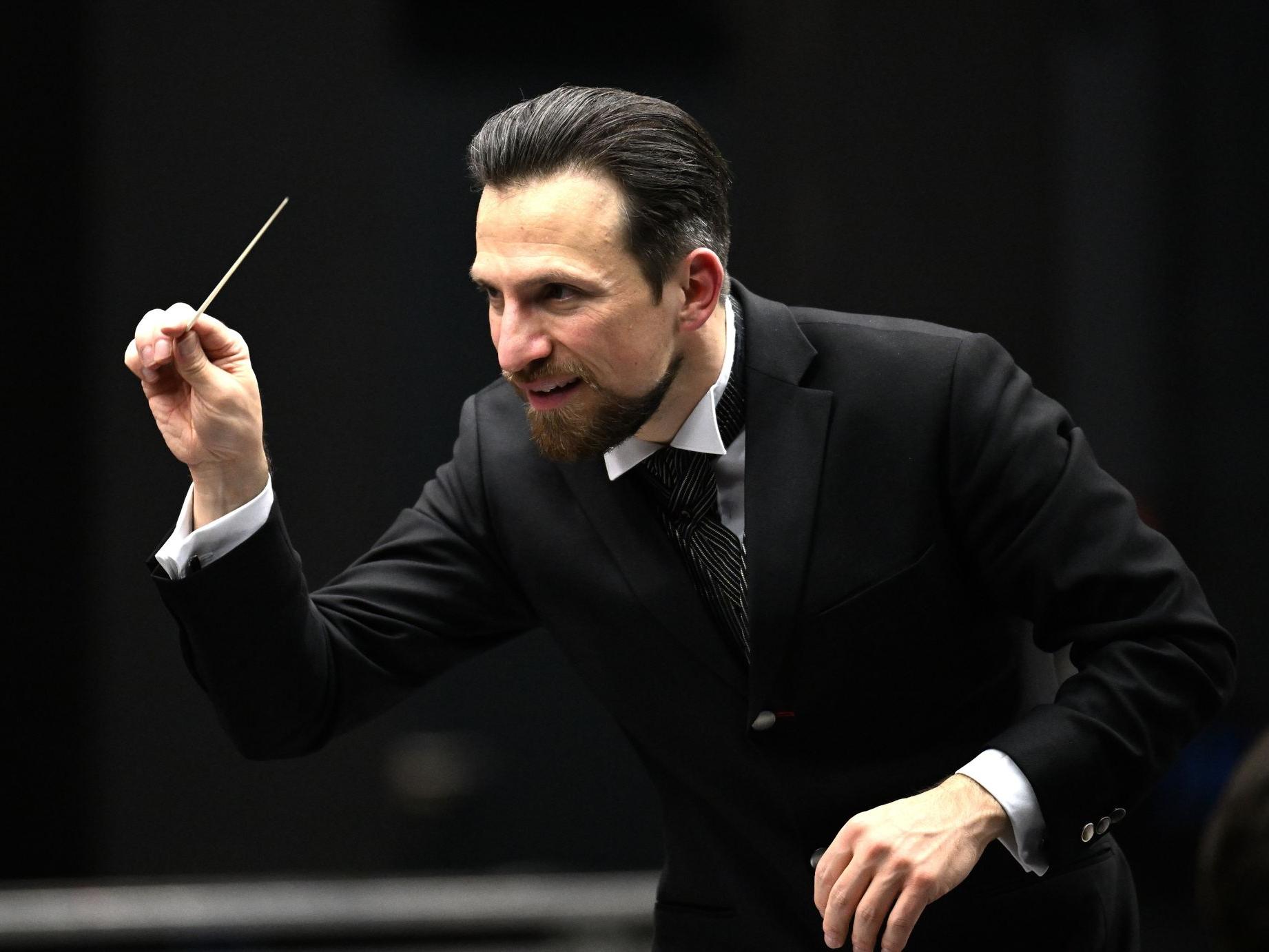 Nicht mal mehr Zeit zum Einkaufen: Interview mit Bayreuther "Ring"-  Dirigent Cornelius Meister | nn.de