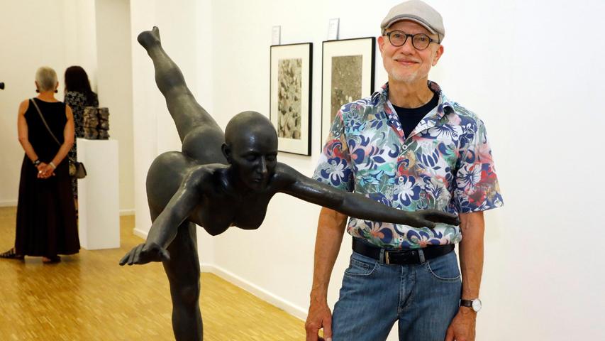 Bildhauer Ulrich Strassmann mit seiner "Arabesque". Auch er wird mit einem der weiteren Kunstpreise geehrt.