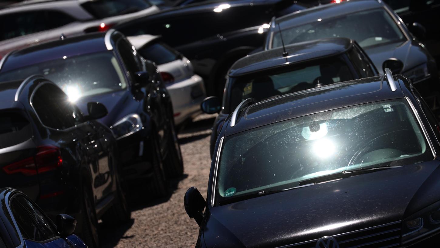Das Auto in der prallen Sonne zu parken, sollte man besser vermeiden. Allerdings funktioniert das nicht immer.