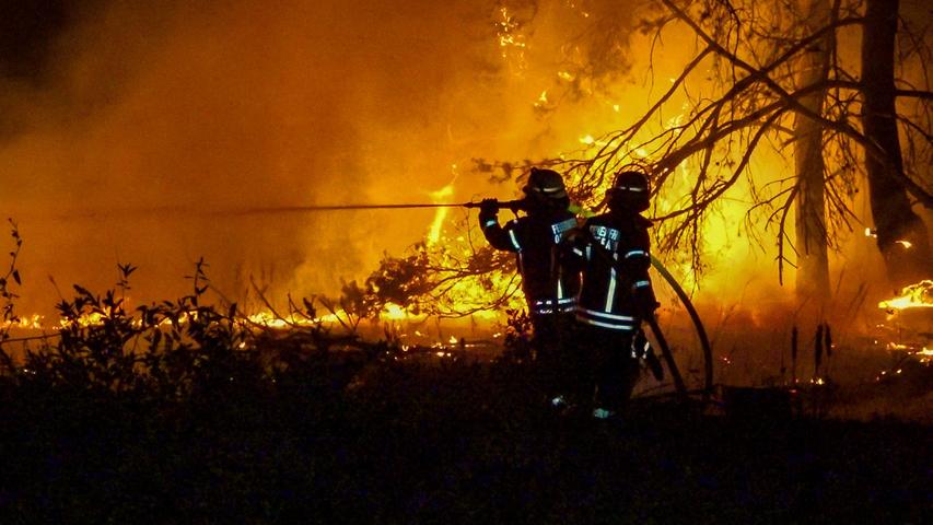 Im Landkreis Bamberg kam es in der Nacht zum Donnerstag (21. Juli) zu einem Wald- und Flächenbrand.

