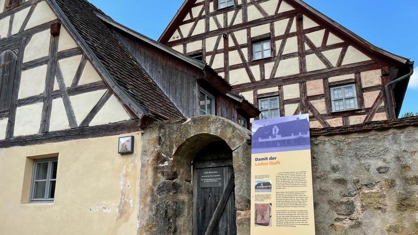 Auch das Verwaltungsgebäude des Museums ist in die Geländeausstellung integriert.
Auch das Verwaltungsgebäude des Museums ist in die Geländeausstellung integriert.