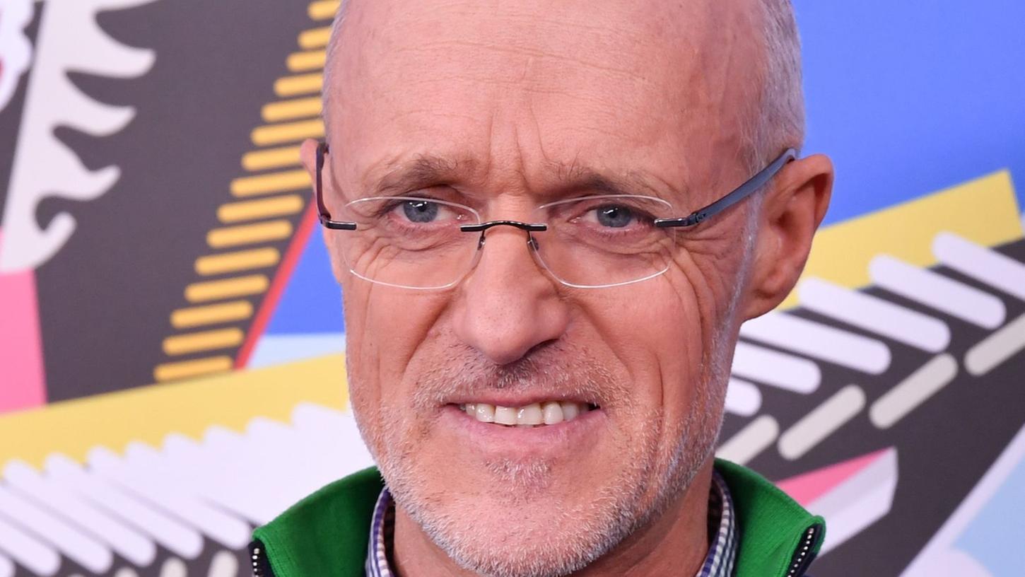 Skisprung-Legende Toni Innauer warnt vor Frauen-Skifliegen zum jetzigen Zeitpunkt. Skisprung-Legende Toni Innauer warnt vor Frauen-Skifliegen zum jetzigen Zeitpunkt.