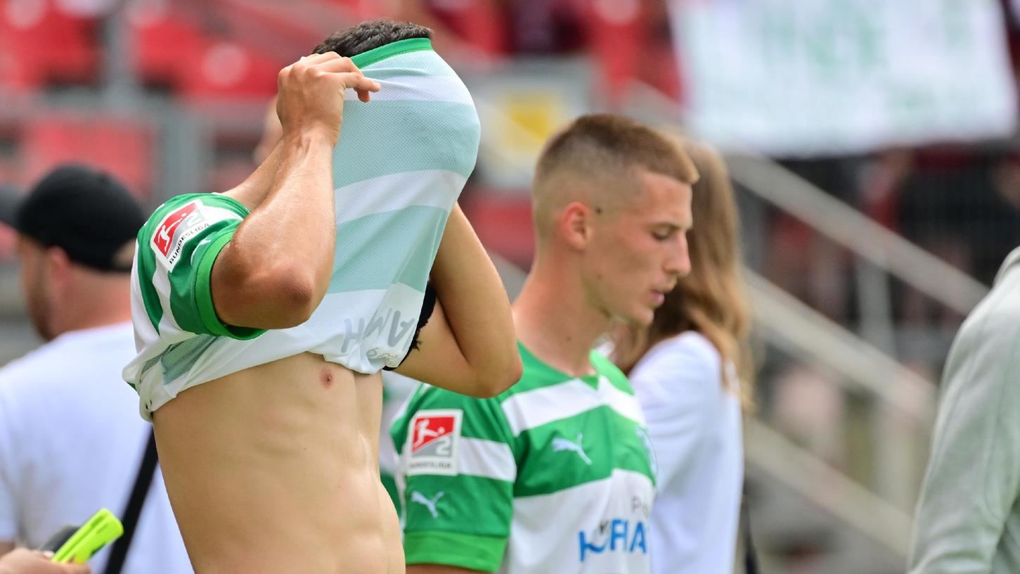 Pure Ernüchterung: Das Kleeblatt verliert das Derby und zeigt dabei vor allem im ersten Durchgang eine schwache Leistung.
Pure Ernüchterung: Das Kleeblatt verliert das Derby und zeigt dabei vor allem im ersten Durchgang eine schwache Leistung.