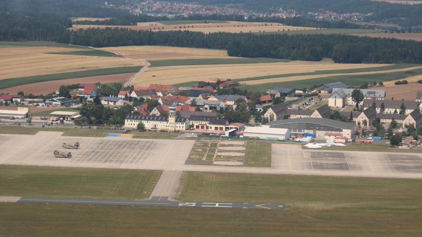 In der Katterbacher Kaserne der US Army gab es am Sonntagabend ungewohnten Besuch.
In der Katterbacher Kaserne der US Army gab es am Sonntagabend ungewohnten Besuch.