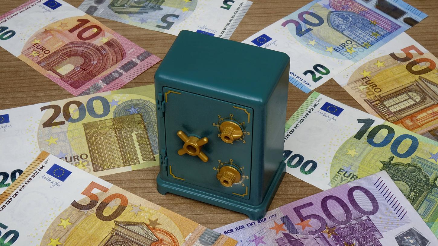 Stabiler Tresor und kein Geld für Einbrecher in Pinzberg. Stabiler Tresor und kein Geld für Einbrecher in Pinzberg.