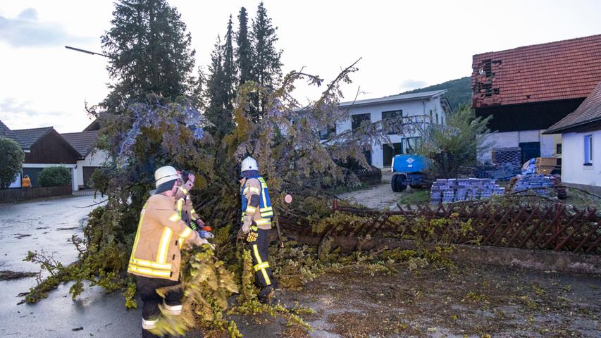 Zahlreiche Feuerwehreinsätze nach schwerem Unwetter im Landkreis Bayreuth