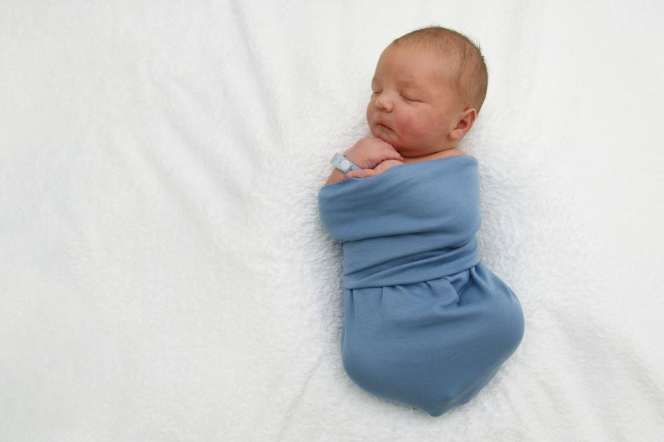 Am 21. Juli kam der kleine Filip mit 4360 Gramm und 55 Zentimetern zu uns. Das Licht der Welt erblickte er in der Klinik Hallerwiese.