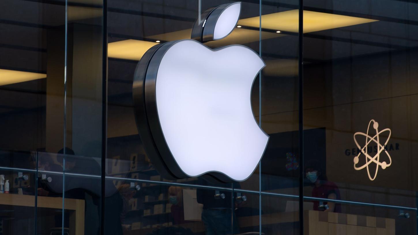 Apple macht seine neuen Jugendschutz-Funktionen, zu denen auch Warnmeldungen bei Nacktfotos gehören, erstmals auch in Deutschland verfügbar. Apple macht seine neuen Jugendschutz-Funktionen, zu denen auch Warnmeldungen bei Nacktfotos gehören, erstmals auch in Deutschland verfügbar.