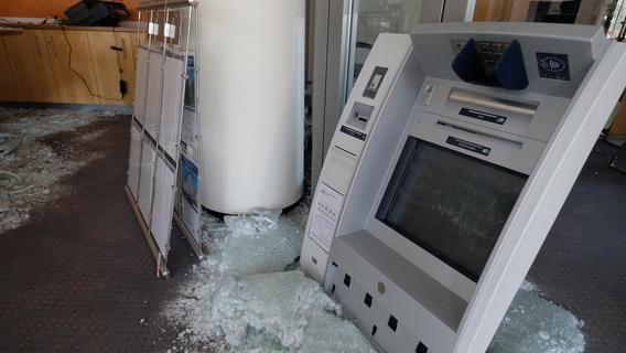 Geldautomat in Forchheim gesprengt - Täter noch auf freiem Fuß