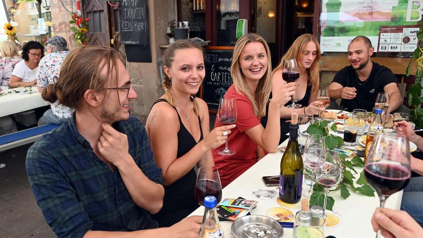Das Fürther Weinfest ist zurück in der Gustavstraße