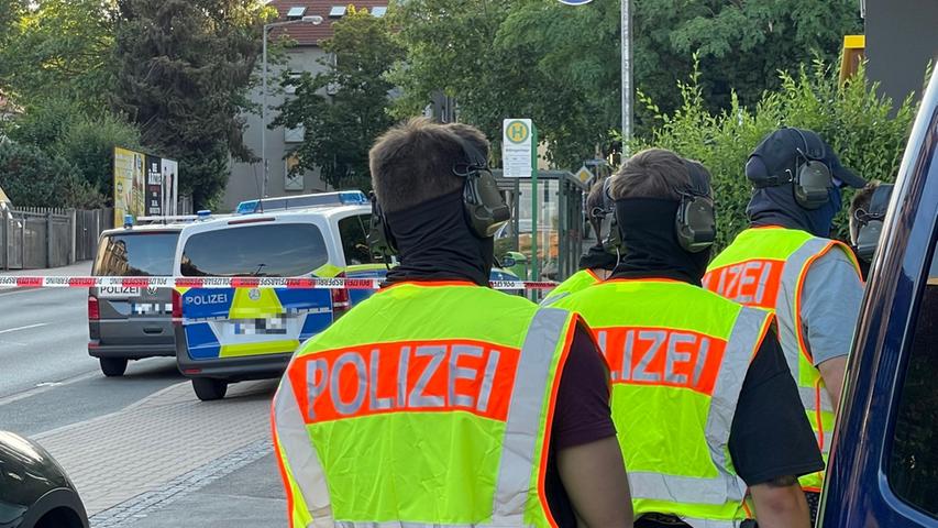 Schüsse in Fürth: SEK und USK rücken zum Großeinsatz an