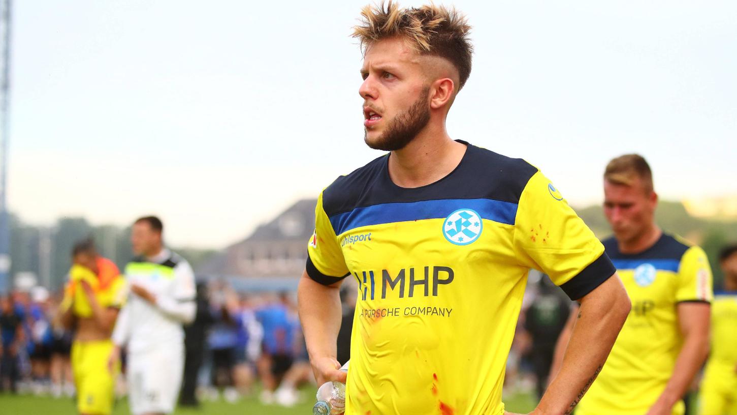 Hat zumindest "fränkische Wurzeln": David Kammerbauer spielte einst in der Jugend des 1. FCN. Nun trifft er im Pokal auf das Kleeblatt.
Hat zumindest "fränkische Wurzeln": David Kammerbauer spielte einst in der Jugend des 1. FCN. Nun trifft er im Pokal auf das Kleeblatt.