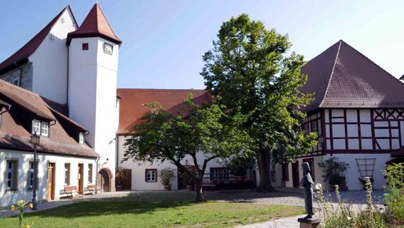 Musizieren in einem Schlosshof: Saisonfinale und ein besonderes Lob für Neustadt/Aisch