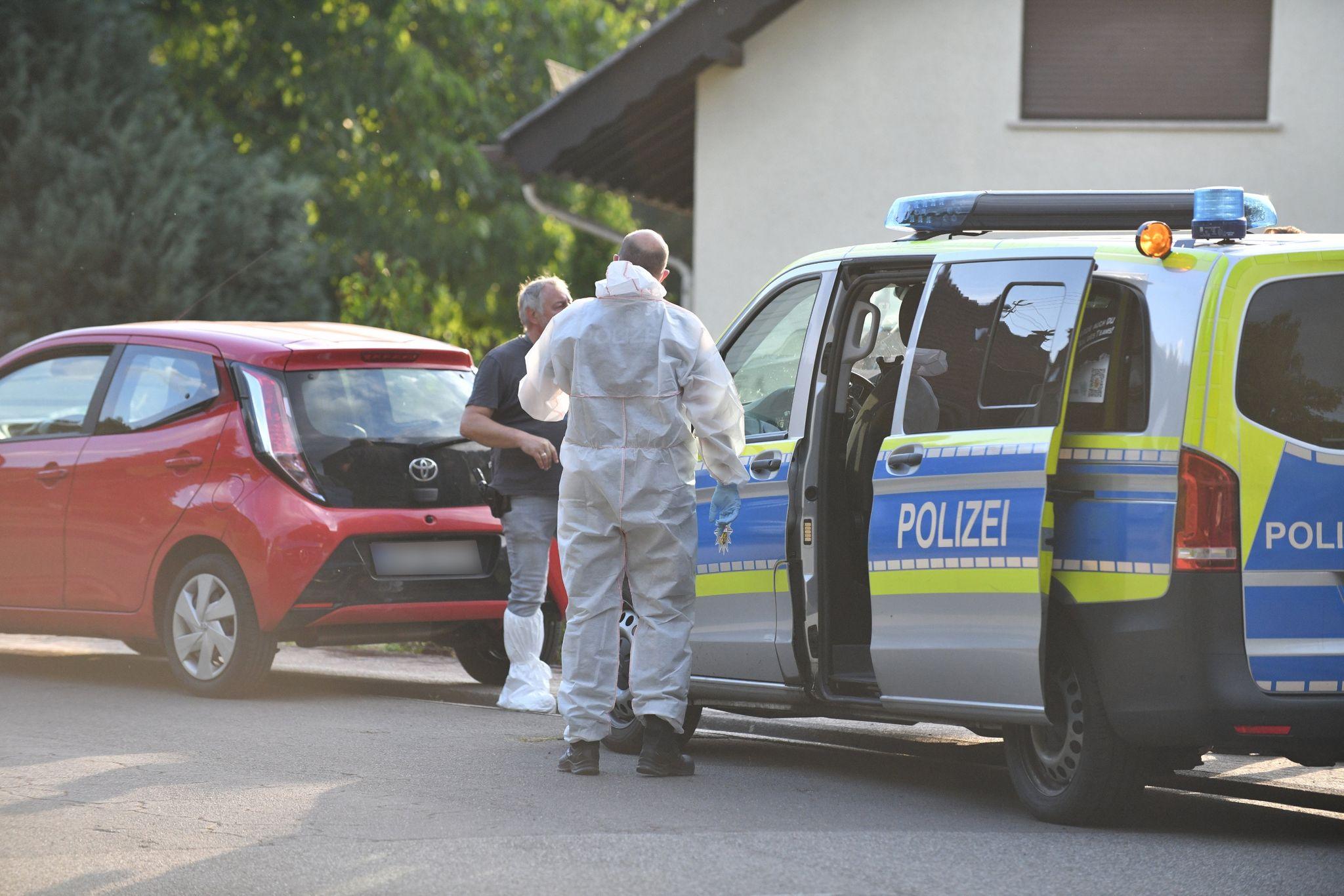 Schüsse In Wohnung: Zwei Tote Und Ein Verletzter