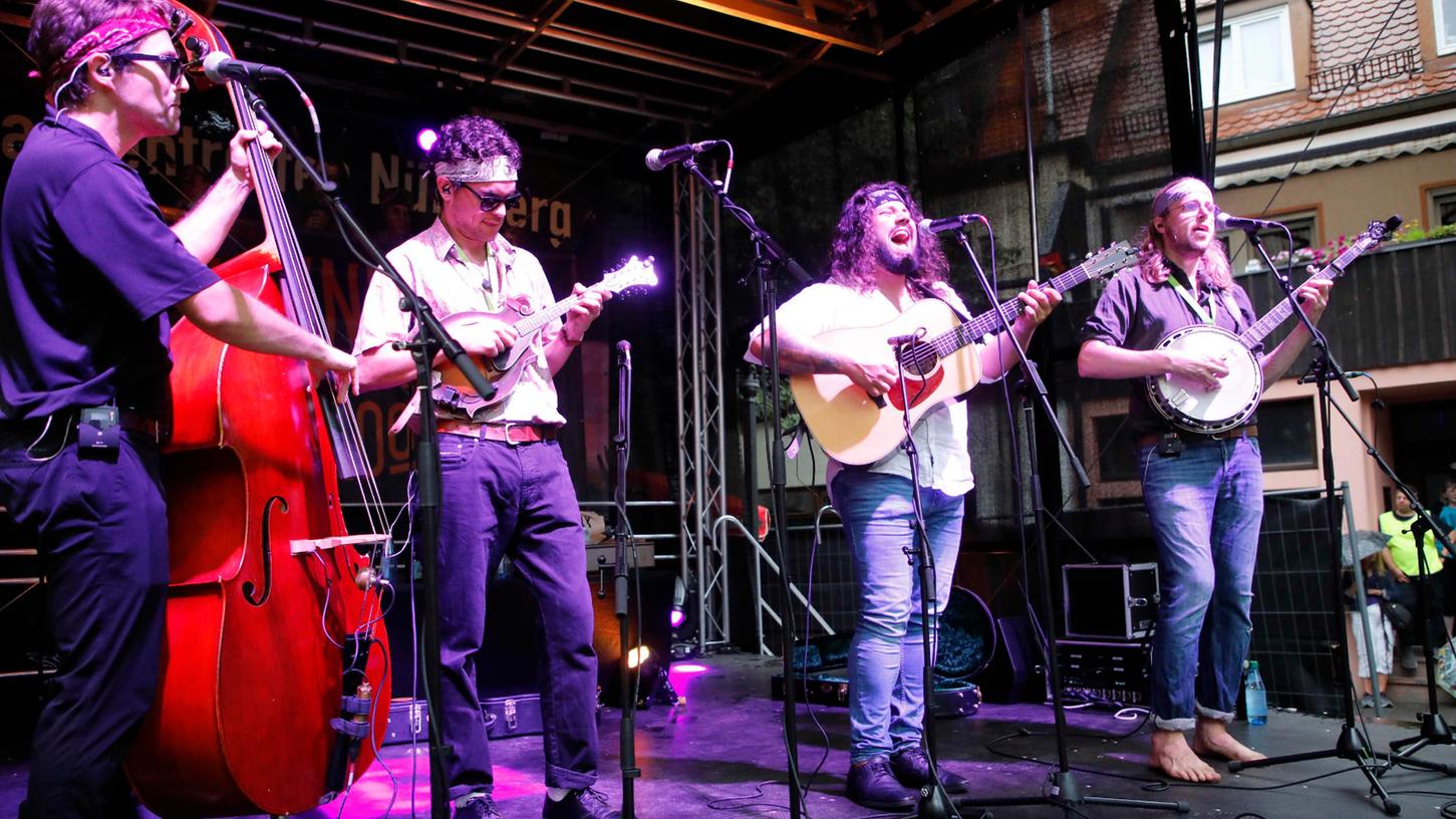 "Johnny and the Yooahoos" waren heuer am Bardentreffen in Nürnberg, am 19., November sind sie in Oberweiling zu Gast.