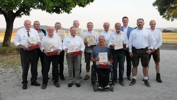 Für eine gute Gemeinschaft: Stammtischfreunde Tyrolsberg feiern halbes Jahrhundert