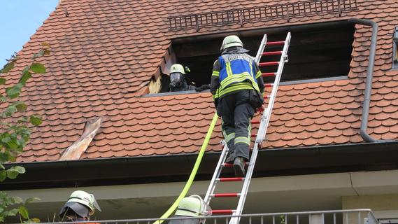 Balkon brannte in Gunzenhausen: Hoher Sachschaden