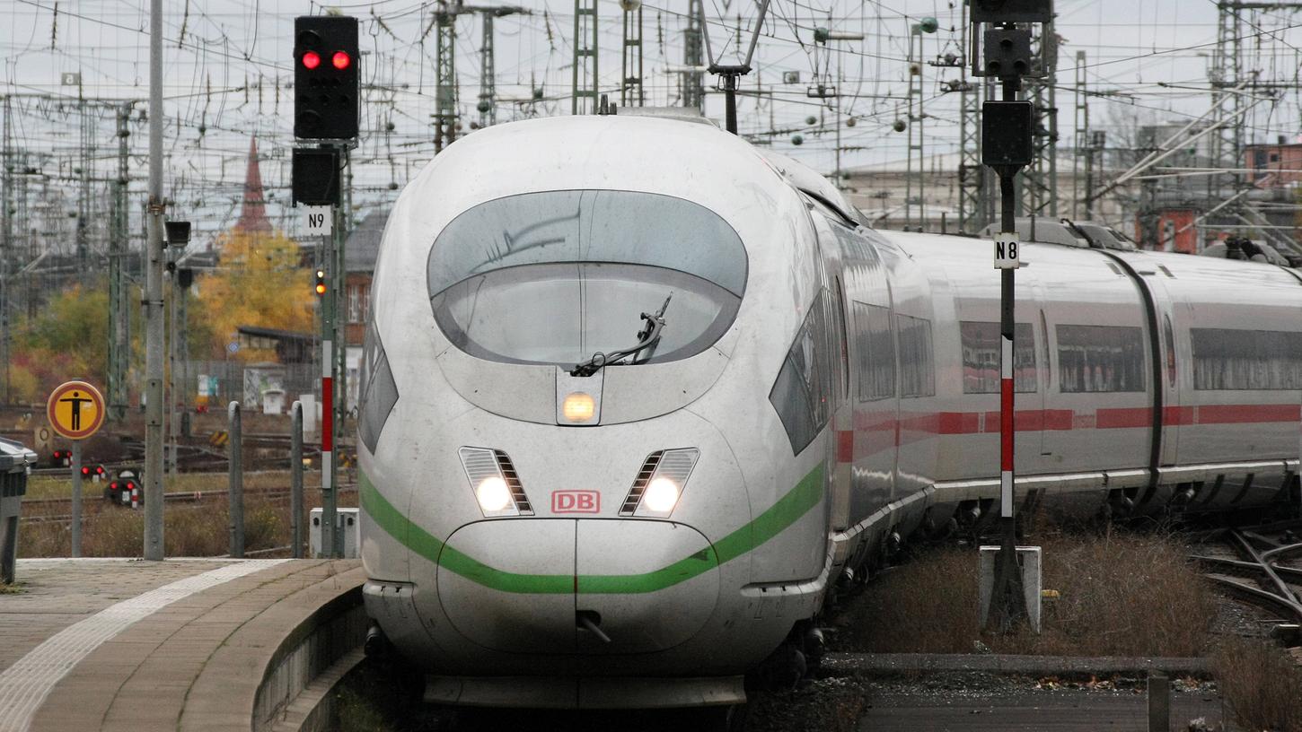 Seit dem 19. September können Bahnreisende ICE- und IC-Tickets für 9,90 Euro kaufen.