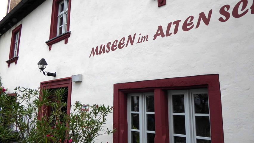 In den Neustädter „Museen im Alten Schloss“ sorgt der Limes mit Ausstellungen und Vorträgen für drei spannende Monate.
In den Neustädter „Museen im Alten Schloss“ sorgt der Limes mit Ausstellungen und Vorträgen für drei spannende Monate.