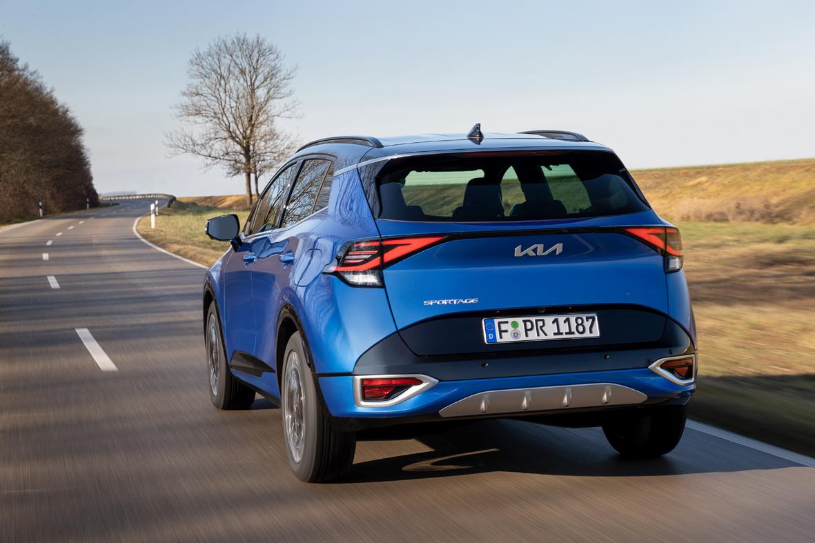 Im T-GDI EcoDynamics+ arbeitet ein 1,6-l-Vierzylinder-Benziner mit 132 kW/180 PS, der über ein 48-Volt-Bordnetz und einen kleinen Elektromotor Mildhybridisierung fährt.