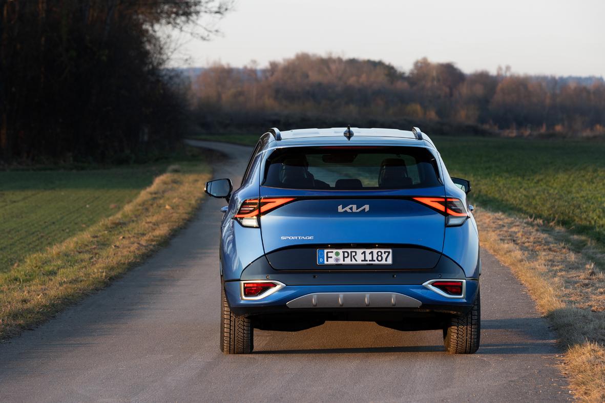 Ein Siebengang-Doppelkupplungsgetriebe schickt die Antriebskräfte an alle vier Räder.