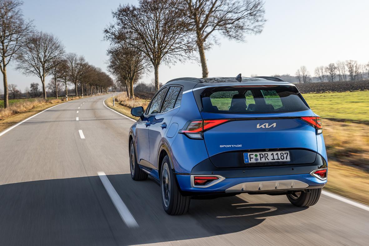 Im Drive-Wise-Park-Plus-Paket (1390 Euro) versammeln sich so gut wie alle modernen Fahrassistenzsysteme - vom Totwinkelassistent mit Monitoranzeige über den Autobahnassistenten bis hin zur adaptiven und navigationsbasierten Geschwindigkeitsregelanlage.