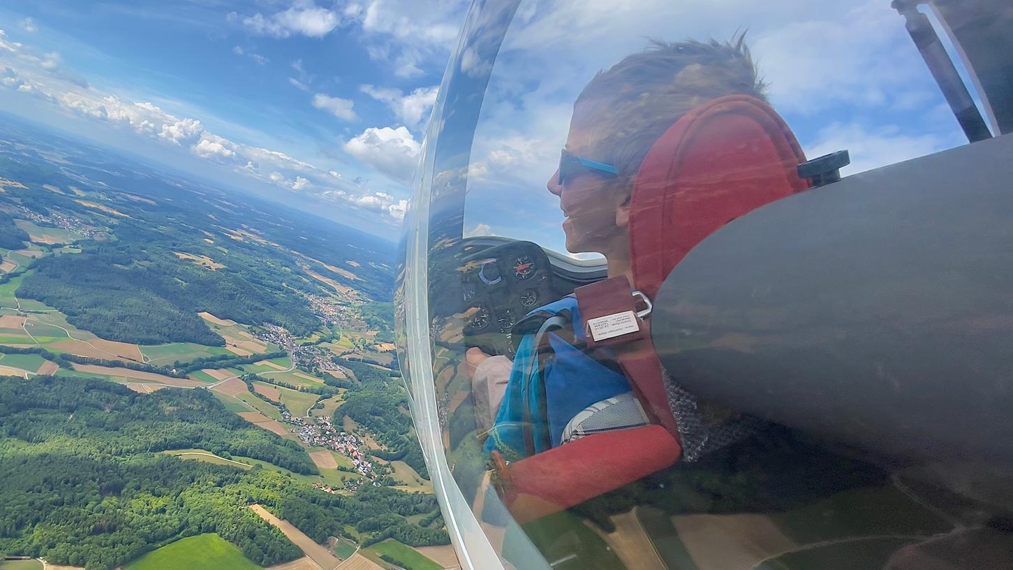 Immer in der ersten Sommerferienwoche findet das traditionelle Trainingslager der Hersbrucker Segelflieger statt. Vor allem der Nachwuchs kommt hier auf seine Kosten.
Immer in der ersten Sommerferienwoche findet das traditionelle Trainingslager der Hersbrucker Segelflieger statt. Vor allem der Nachwuchs kommt hier auf seine Kosten.