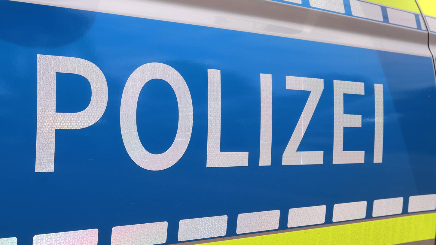 Die Polizei im Einsatz. Die Polizei im Einsatz.