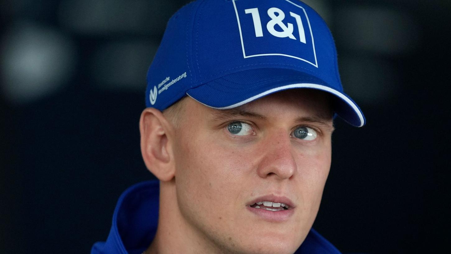 Spricht frühestens im September mit seinem Team Haas wieder über einen neuen Vertrag: Mick Schumacher. Spricht frühestens im September mit seinem Team Haas wieder über einen neuen Vertrag: Mick Schumacher.