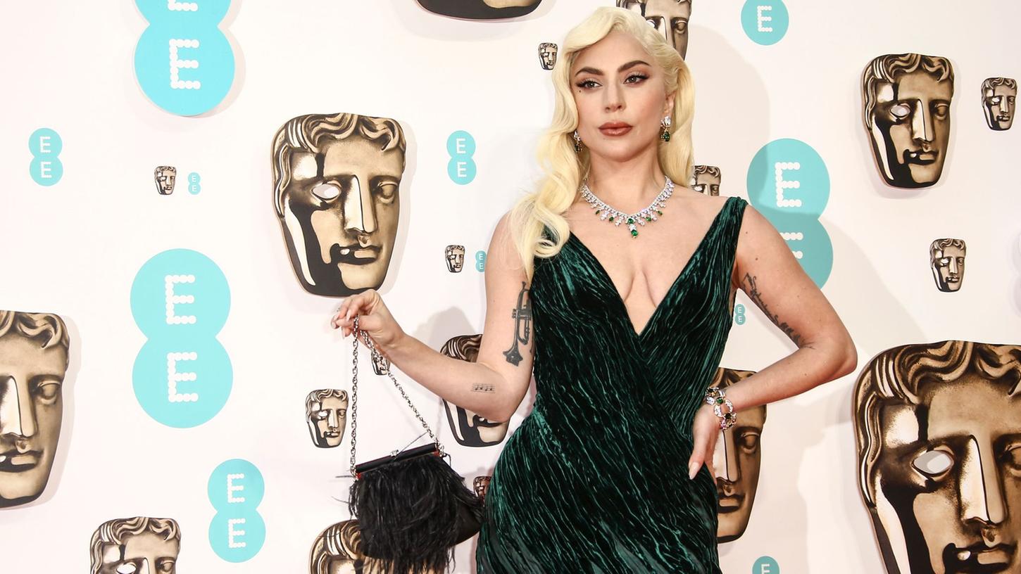 Lady Gaga trifft auf Joaquin Phoenix. Lady Gaga trifft auf Joaquin Phoenix.