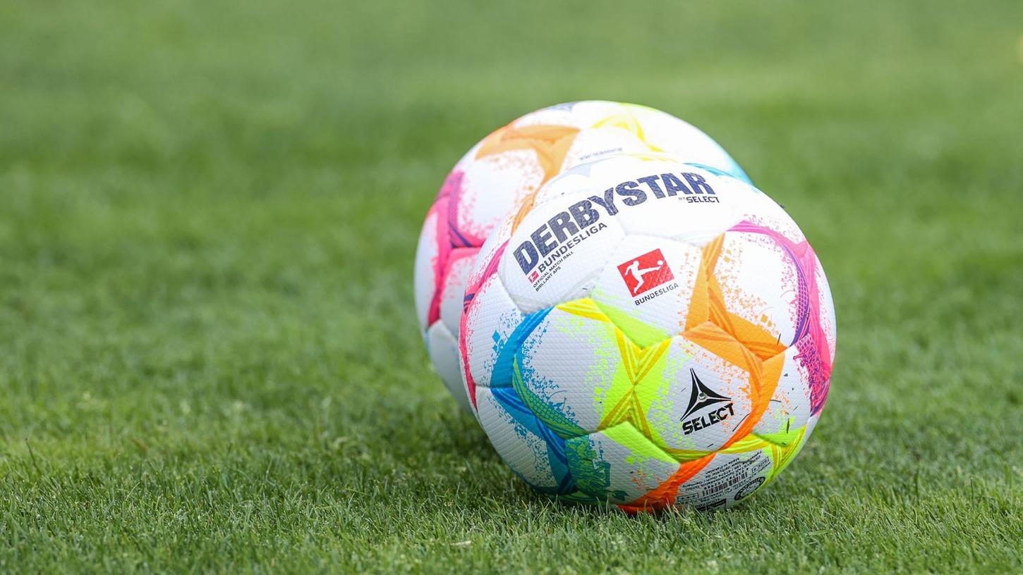 Die Bundesliga geht in ihre 60. Saison. Die Bundesliga geht in ihre 60. Saison.