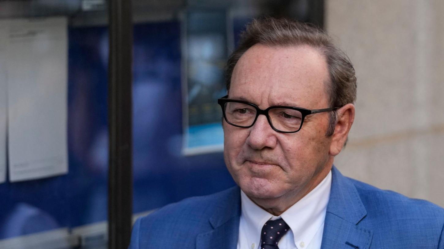 Richter verdonnert Schauspieler Spacey zu Millionen-Strafe