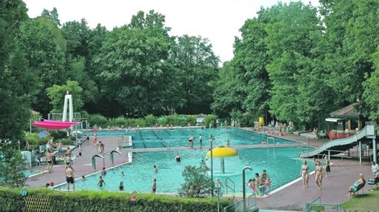 Laufer Freibad öffnet erst am 15. August wieder „ganztags