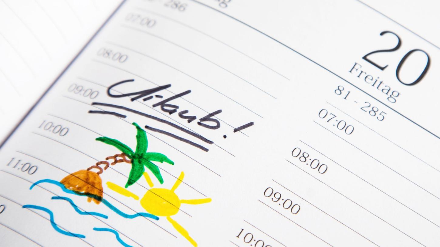 Haben Sie auch das Gefühl, Ihr Urlaub ist immer viel zu kurz? Mit dem Wunsch nach mehr freien Tagen sind Sie nicht allein. Haben Sie auch das Gefühl, Ihr Urlaub ist immer viel zu kurz? Mit dem Wunsch nach mehr freien Tagen sind Sie nicht allein.