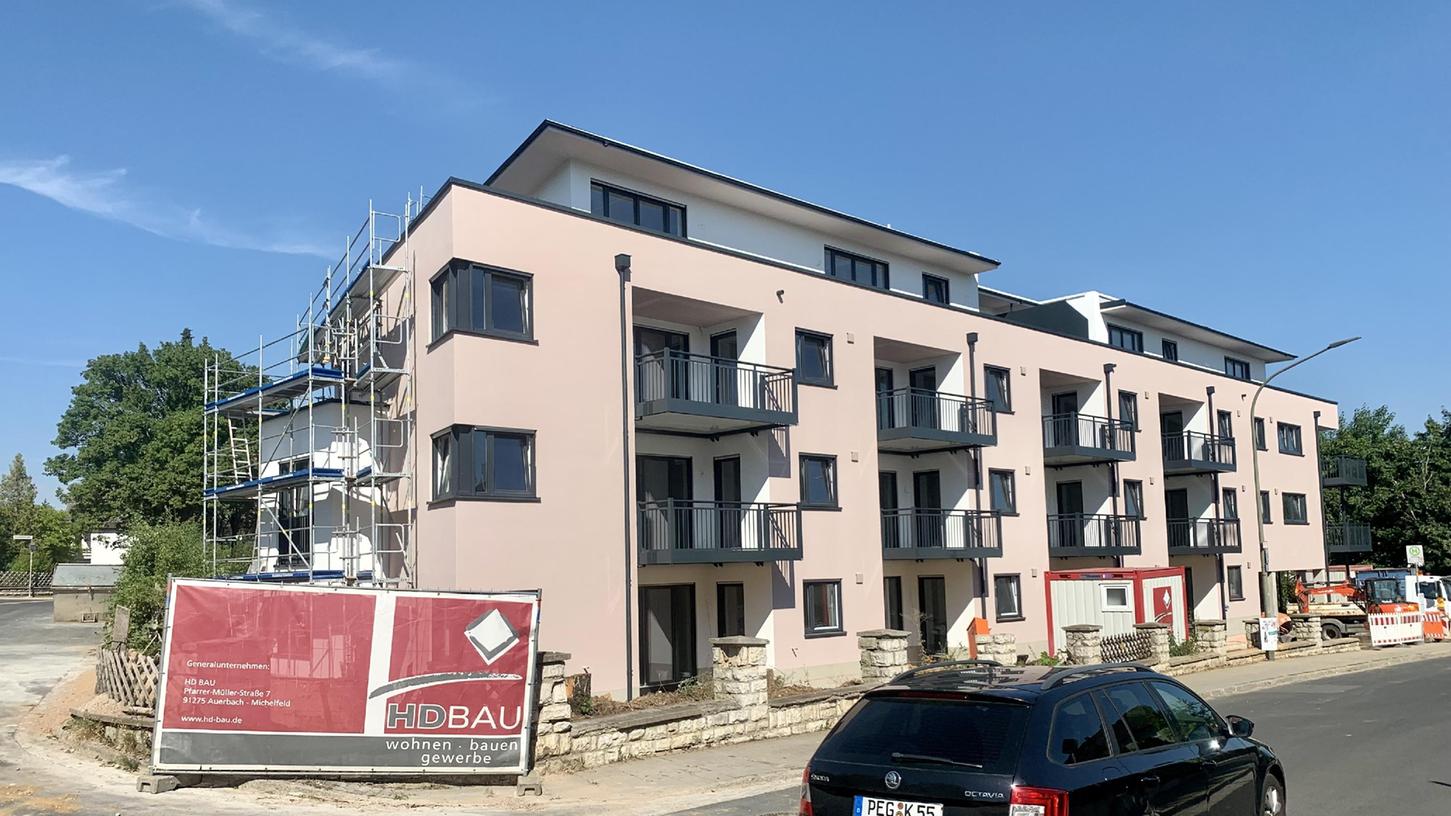 Einige Pegnitzer äußerten sich kritisch zum Kahlschlag rund um das neue HD Bau-Gebäude auf dem früheren Milchhofgelände.
Einige Pegnitzer äußerten sich kritisch zum Kahlschlag rund um das neue HD Bau-Gebäude auf dem früheren Milchhofgelände.