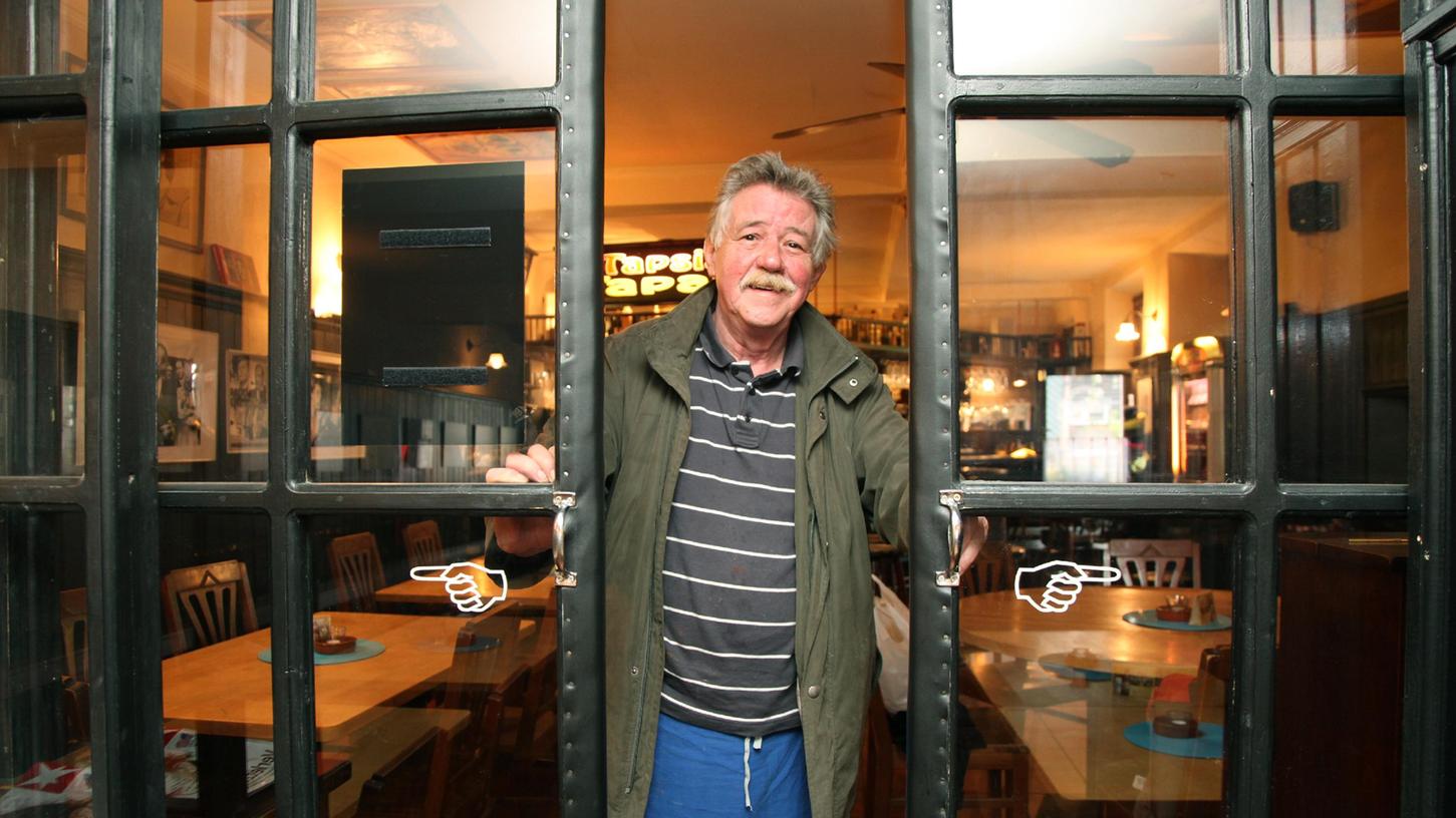 Jürgen Sigwart, langjähriger Wirt des Erlanger Szene-Lokals "Kulisse", ist tot.
Jürgen Sigwart, langjähriger Wirt des Erlanger Szene-Lokals "Kulisse", ist tot.