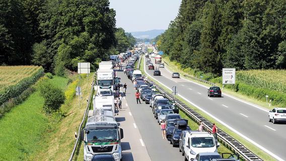 Autobahn teilweise gesperrt: Hustenanfall sorgt für Stau in Bayern