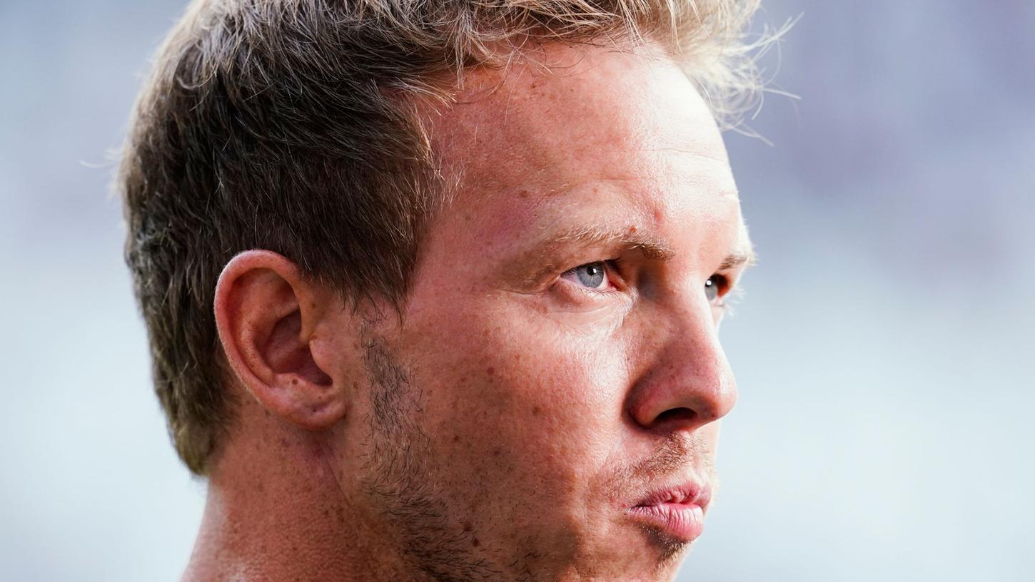 Setzt beim Liga-Auftakt auf die gleiche Startformation wie im Supercup gegen RB Leipzig: Bayern-Coach Julian Nagelsmann. Setzt beim Liga-Auftakt auf die gleiche Startformation wie im Supercup gegen RB Leipzig: Bayern-Coach Julian Nagelsmann.