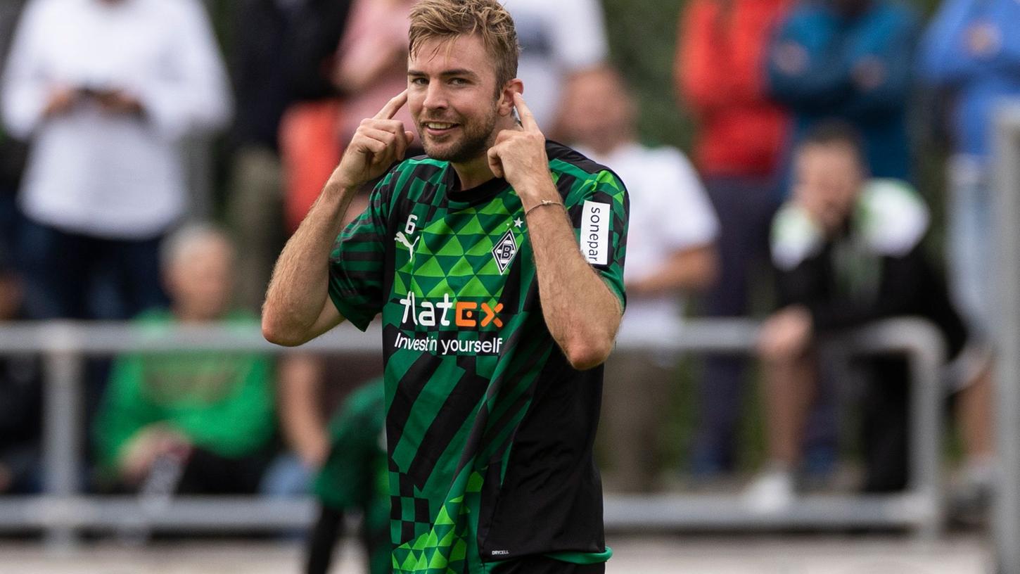 Ist ein Fan der DFB-Frauen: 2014er-Weltmeister Christoph Kramer. Ist ein Fan der DFB-Frauen: 2014er-Weltmeister Christoph Kramer.
